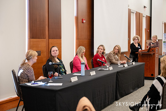 WOMENofWESTMLD_0105