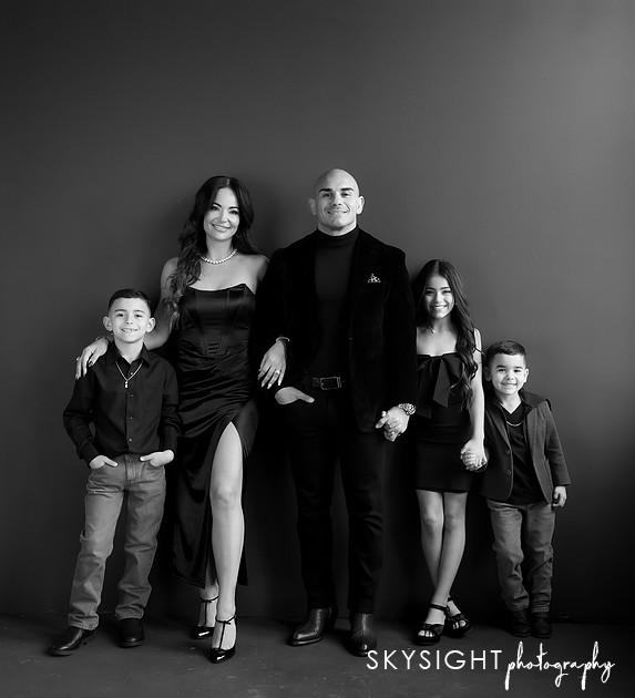 SkySight Photography | Winter 2026 Family Portrait Special